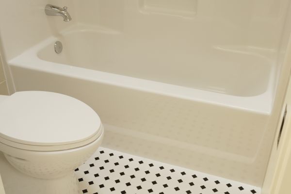 Fiberglass Tub Replacement in Canfield